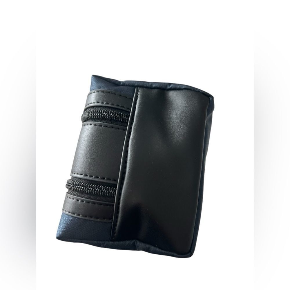 CHRISTIAN DIOR Generic Pouch - Picture 5 of 12